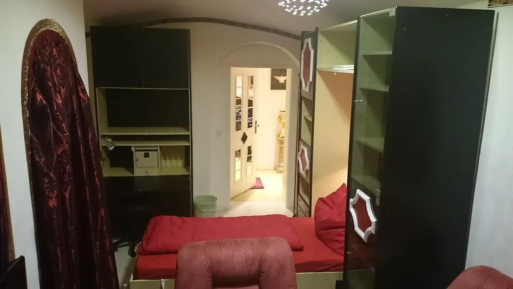 Schwabinglive Bed & Breakfast Munich Germany