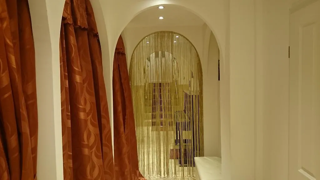 Schwabinglive Bed & Breakfast Munich 0*,