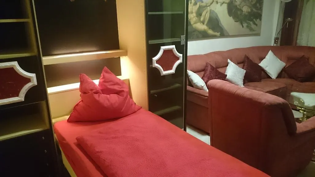 Schwabinglive Bed & Breakfast Munich