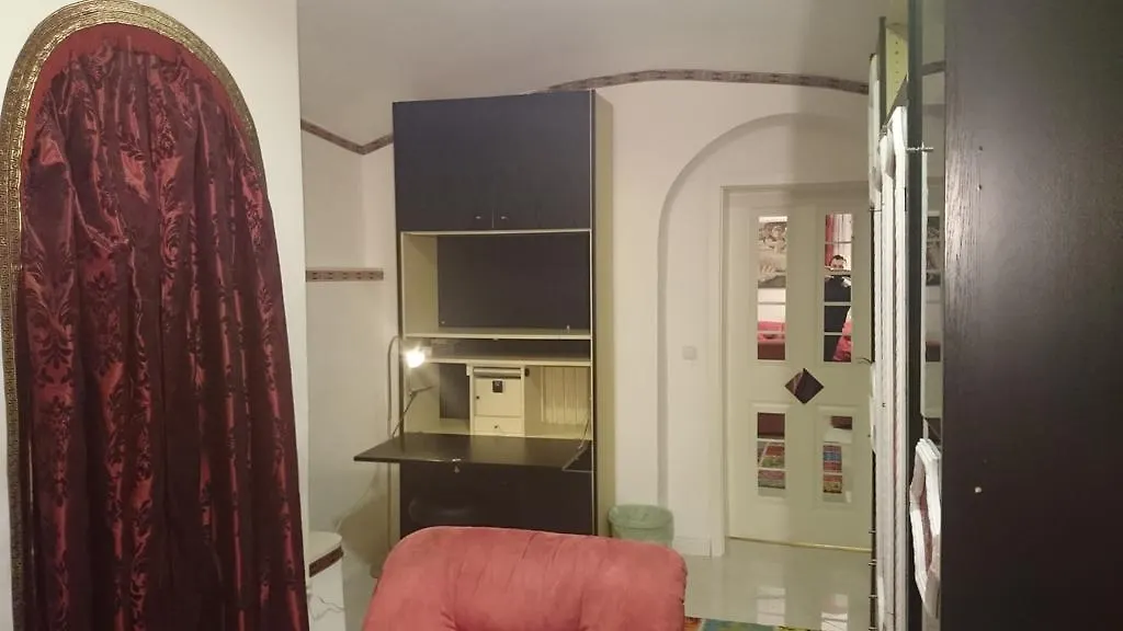 Schwabinglive Bed & Breakfast Munich Germany