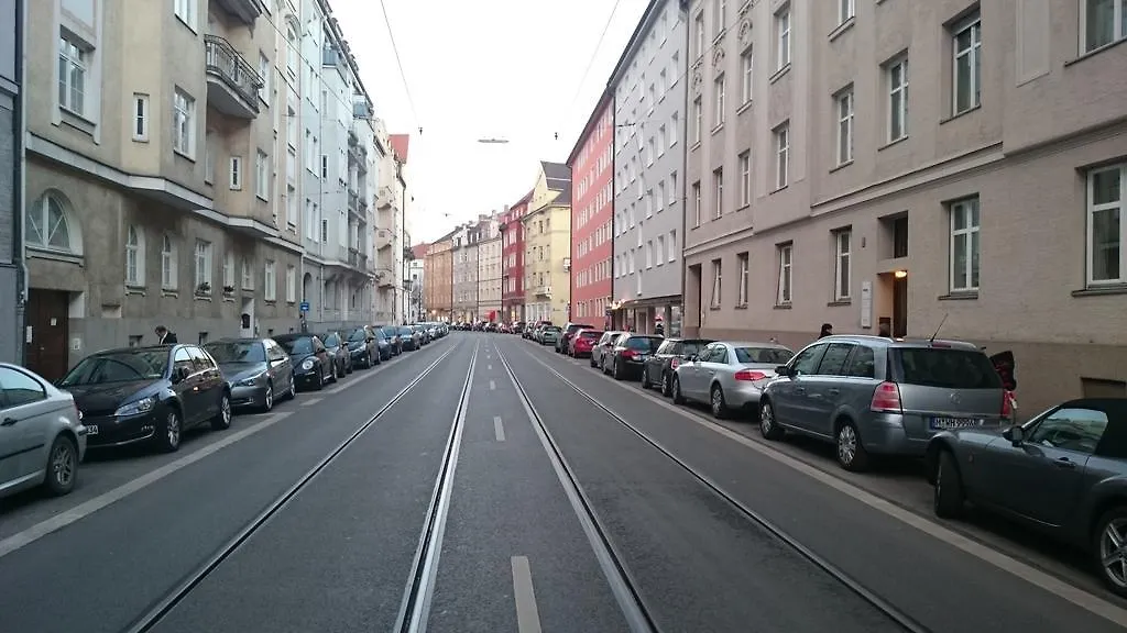 Schwabinglive Bed & Breakfast Munich