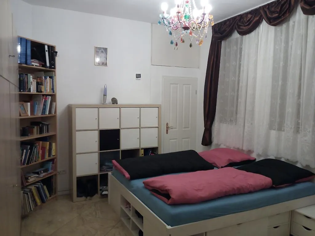Schwabinglive Bed & Breakfast Munich